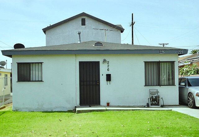 1st image of 226 W 109th St