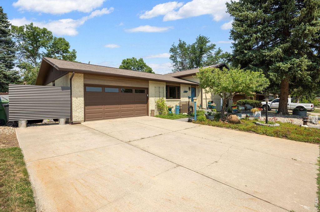 2107 Leila Dr