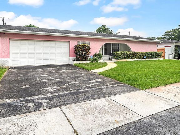 2nd image of 3317 Garnet Rd
