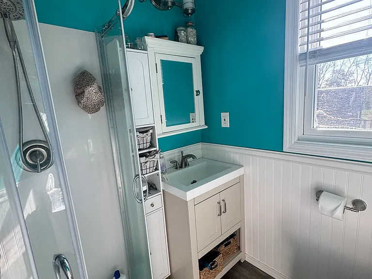 Sheridan Dr — Photo 11