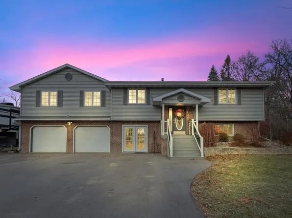 1384 Harbor Lights Rd, Suamico, WI 54173