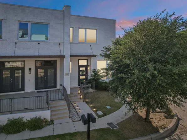 322 Templeton Dr, Fort Worth, TX 76107
