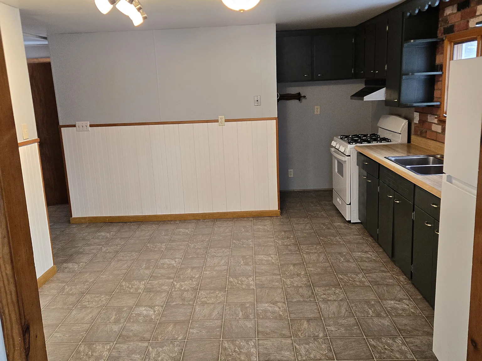 2 bed, $1,580 — Photo 4