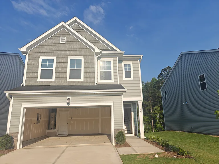 193 Caitlyn Pkwy — Photo 1