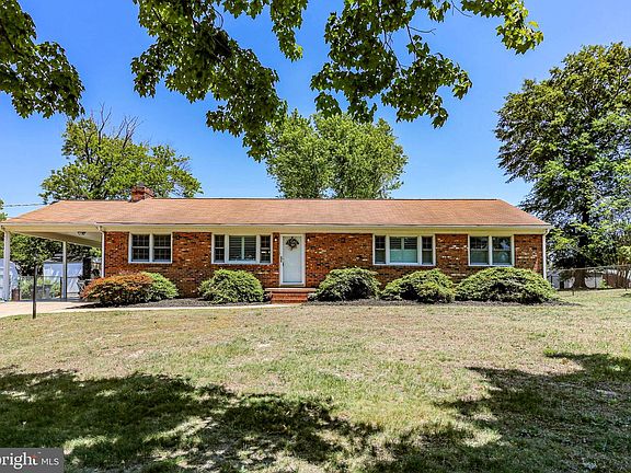 2nd image of 223 Springknoll Cir