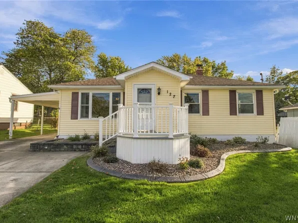 127 Burmon Dr, Orchard Park, NY 14127
