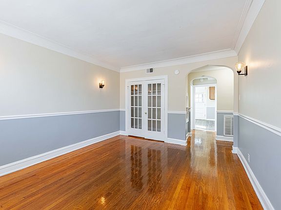 4th image of 5508 S Rockwell St #2S