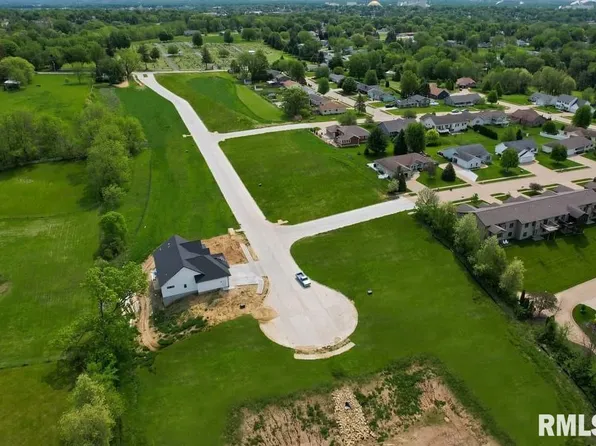 1837 Zara Trce, Clinton, IA 52732