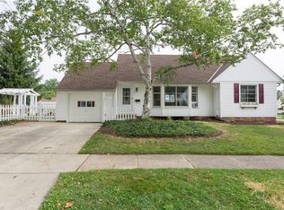 6018 Maplecliff Dr, Parma Heights, OH 44130