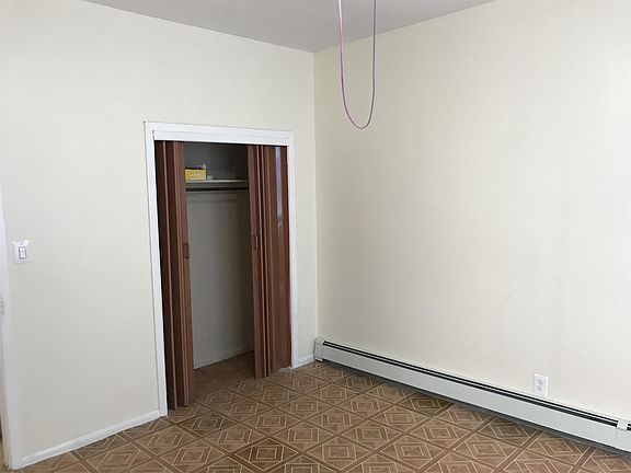 4th image of 300 Watchung Ave APT 01