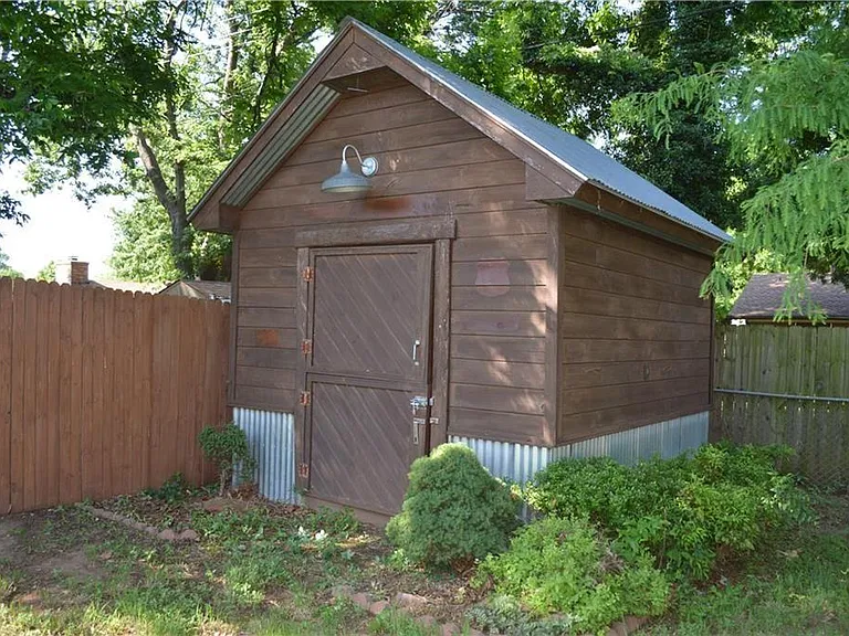 4816 Michael Dr — Photo 13