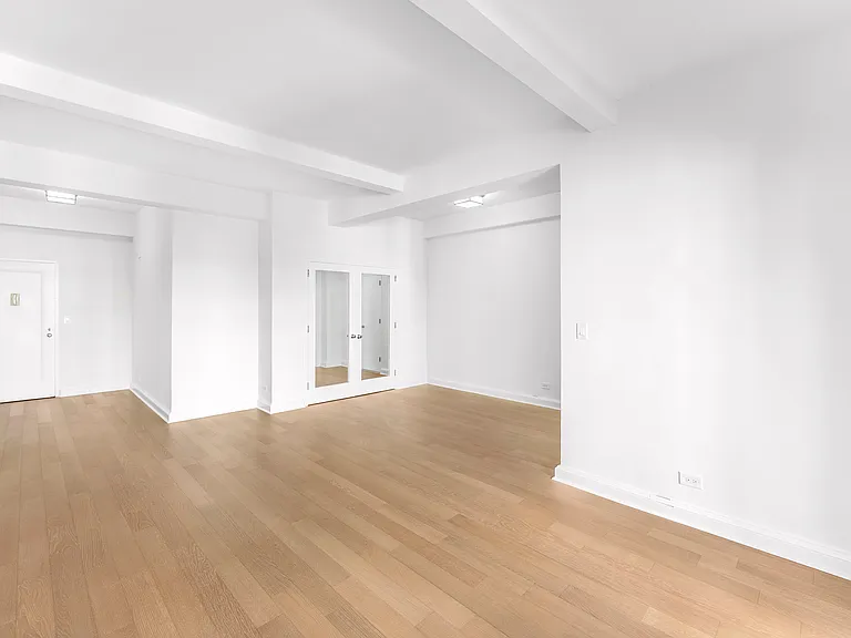 300 E 57th St #13E — Photo 6