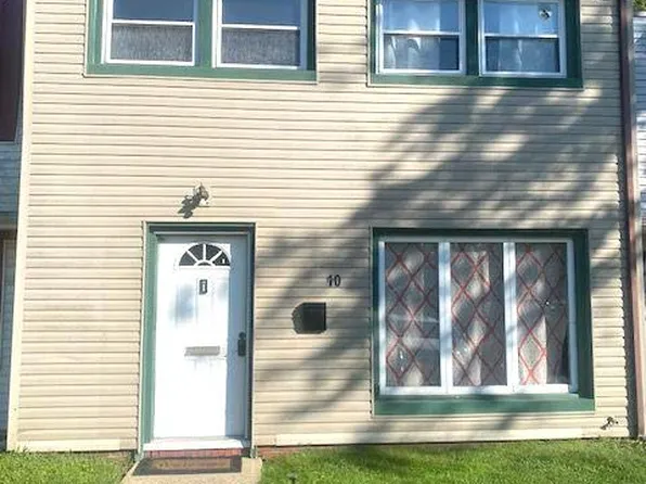 10 Ruscombe Ct, Willingboro, NJ 08046