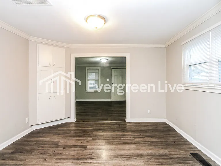 2230 N Butler Ave — Photo 6