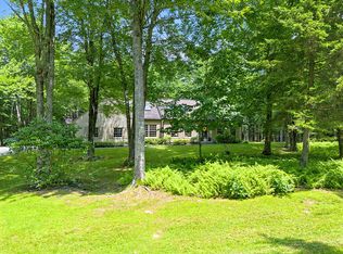 31 Pheasant Run Road, Belgrade, ME 04917