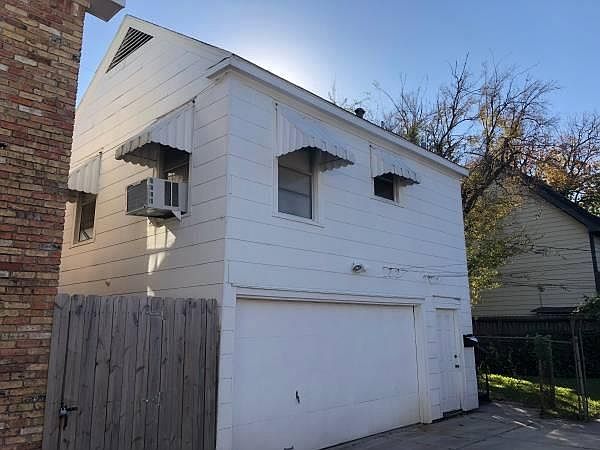 1st image of 2051 1/2 Sul Ross St