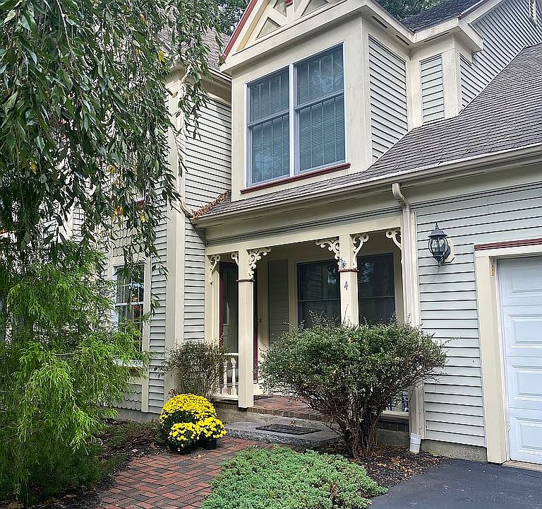 2nd image of 4 Mackinnon Pl