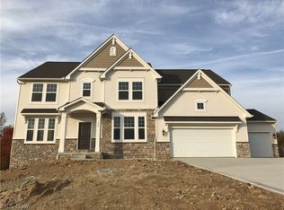 1379 Stoney Pointe Dr, Green, OH 44232