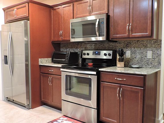 3rd image of 1 Barcelona Ln