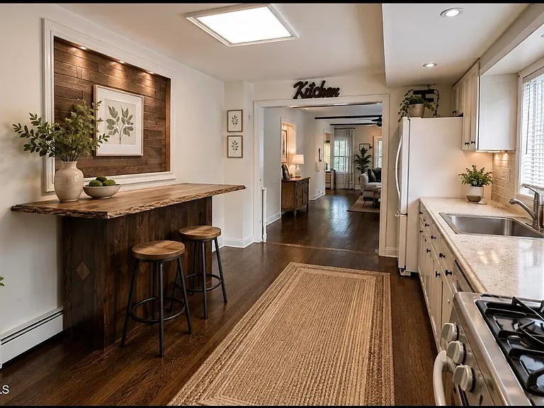 410 2nd Ave — Photo 12