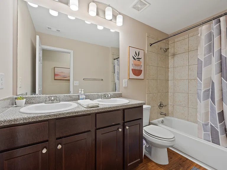 13581 Weycroft Cir — Photo 24