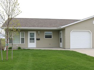 601 1st St, Eureka, SD 57437