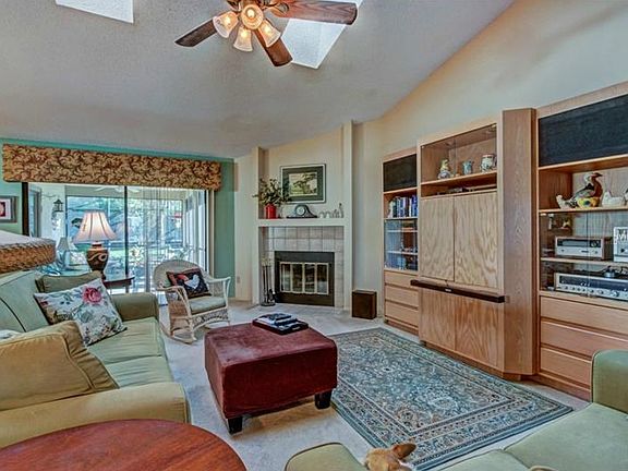 3rd image of 494 Autumn Oaks Pl