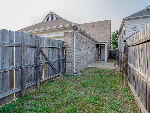 5th image of 8563 Griffin Park Dr