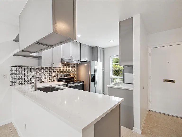 7821 Rue Saint Cyr St #55 — Photo 2