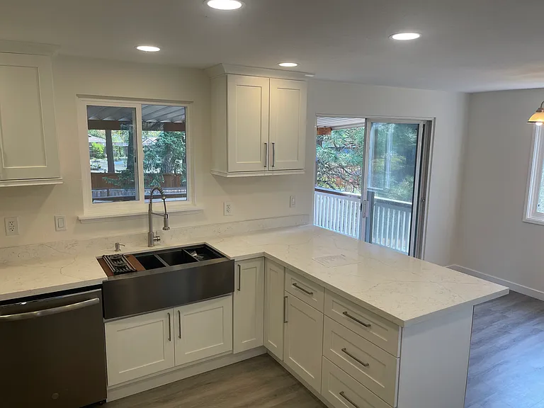 11911 Clover Creek Dr SW — Photo 3
