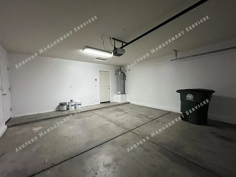 2046 S 171st Dr — Photo 22