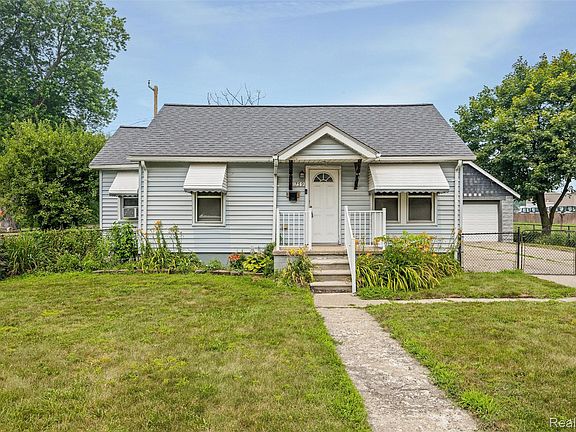 4th image of 1759 E Elza Ave