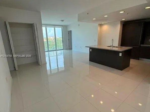 7875 NW 107th Ave, Doral, FL