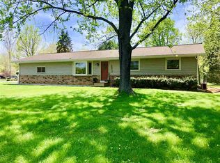 5721 Honeysuckle Ct, Wisconsin Rapids, WI 54494