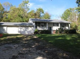365 Gravens Rd, Troy, MO 63379