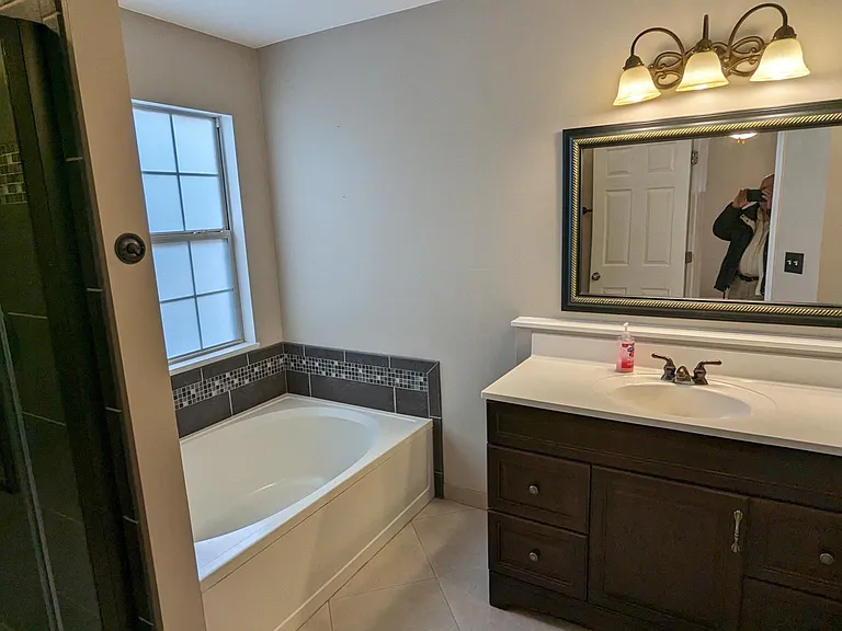 415 Malton Ct — Photo 9