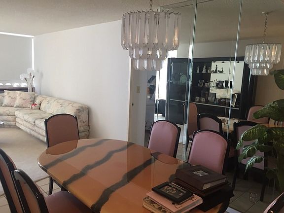 Formal dinning area