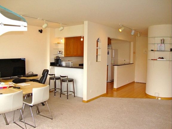3rd image of 505 N Lake Shore Dr APT 711