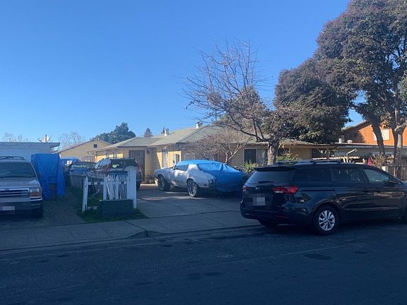 3rd image of 2255 Capitol Ave