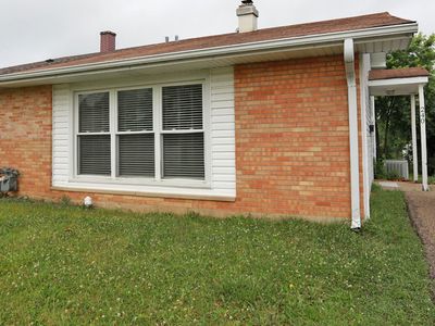 240 Grissom Ln, Hoffman Estates, IL, 60169