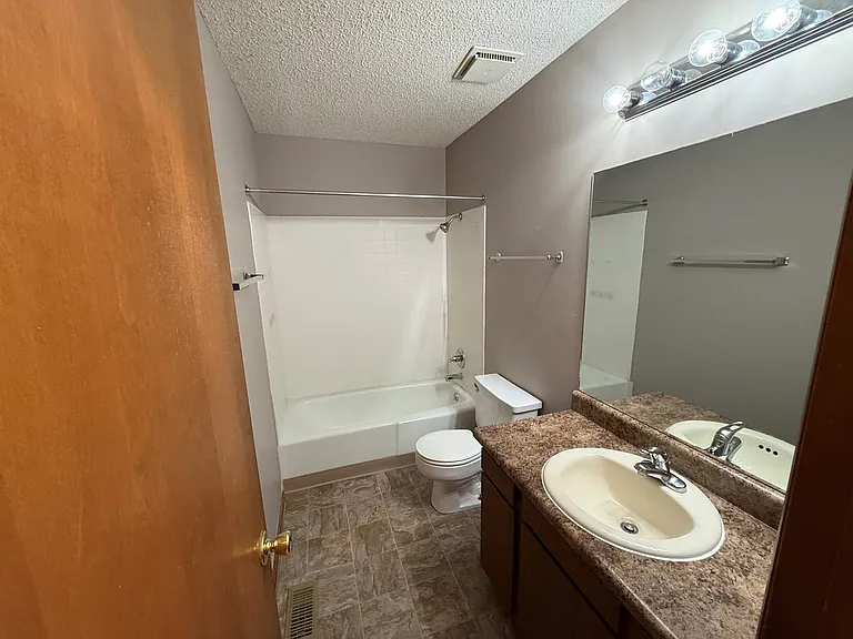314 N Evergreen Ln — Photo 6