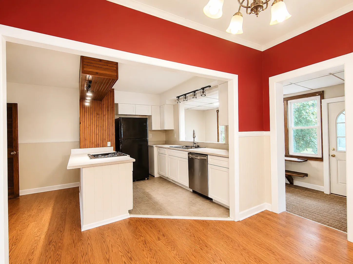 3 bed, 1559 sqft, $3,000 — Photo 3