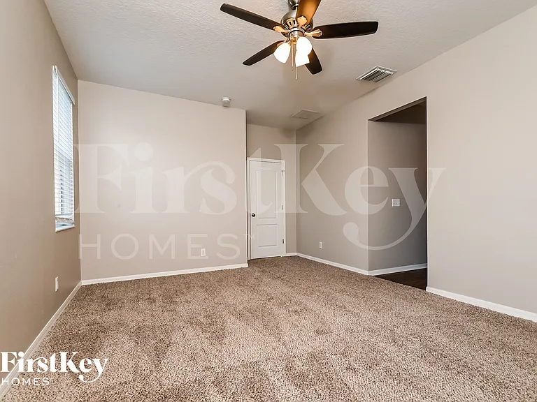 8907 Sandy Plains Dr — Photo 7