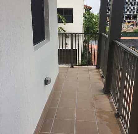 4th image of 8370 Nw 52 Ter