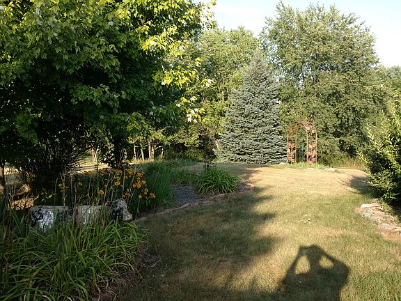 2nd image of 9253 Arbor Ct