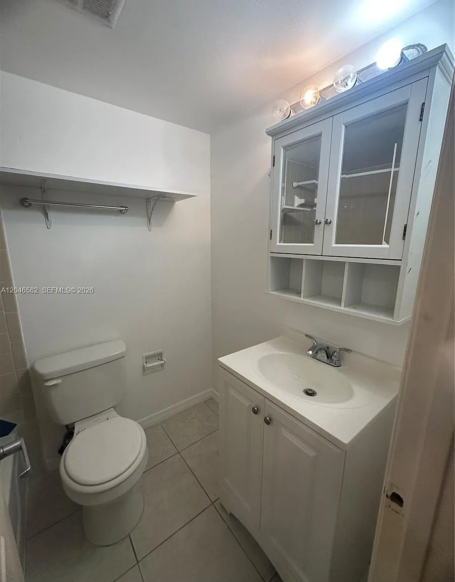 9500 SW 3rd St — Photo 2