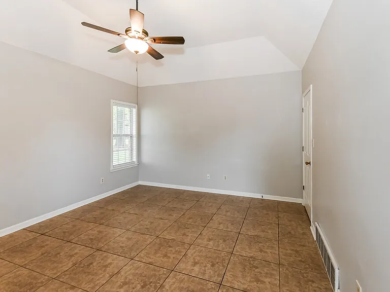 2086 Heather Rdg — Photo 11