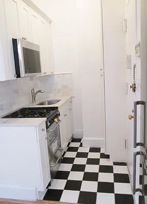 Rented by Keller Williams NYC | media 22