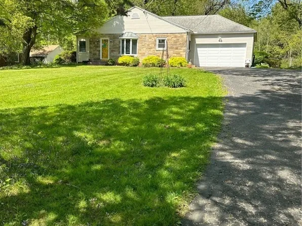 641 Ghent Rd, Akron, OH 44333