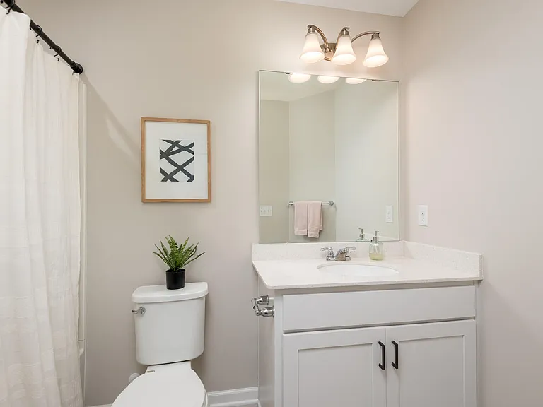 809 Roselyn Dr — Photo 11